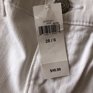 NWT Banana Republic Outlet White Denim 4” Shorts